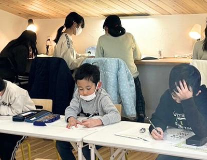 家庭学習支援教室カイスタの様子